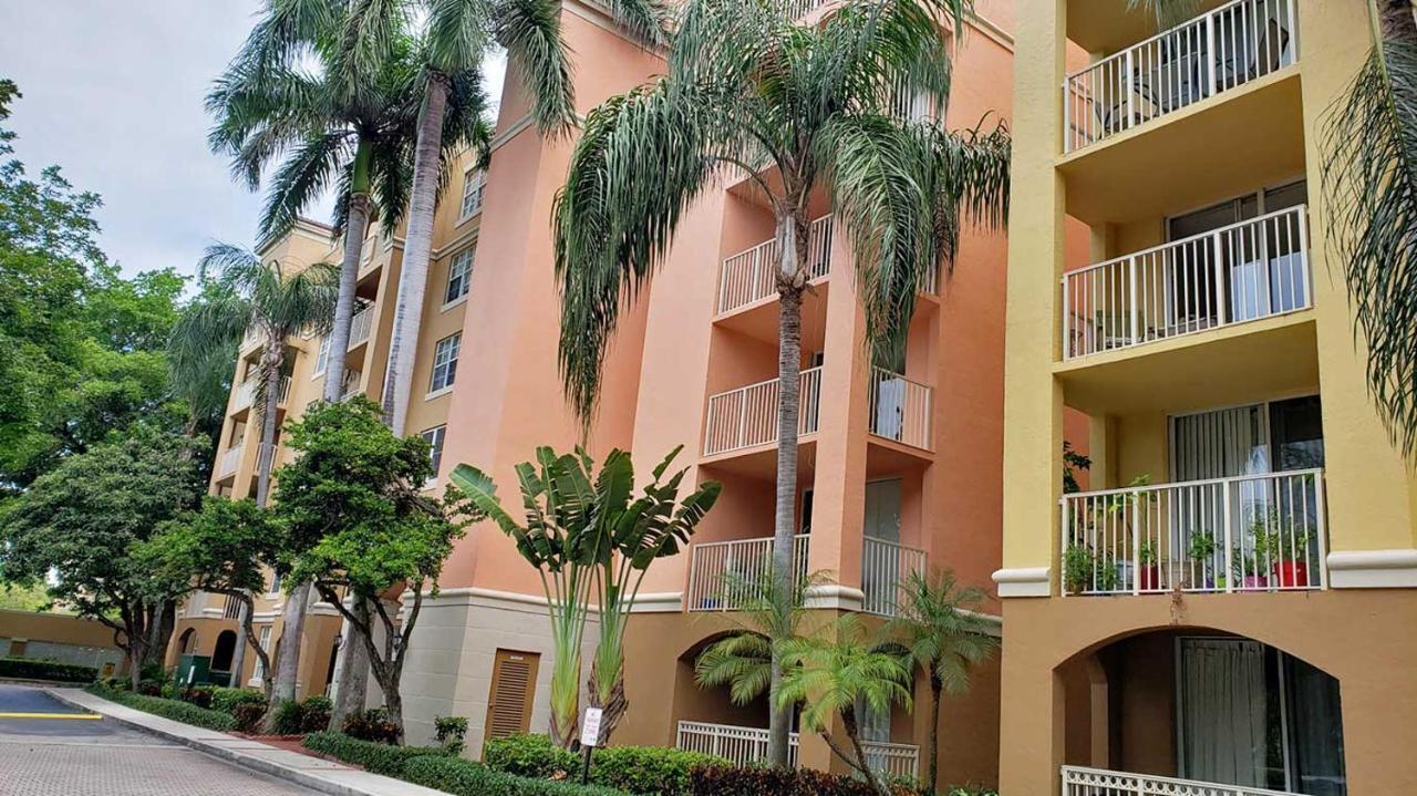 Three-Bedroom Apartment At The Yacht Club Aventura Exteriér fotografie